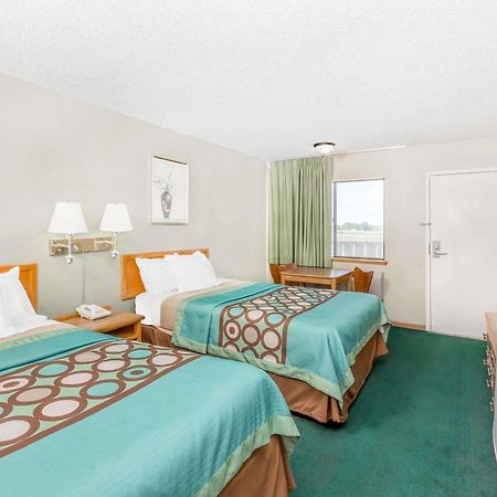 Budgetel Inn & Suites Butler 외부 사진