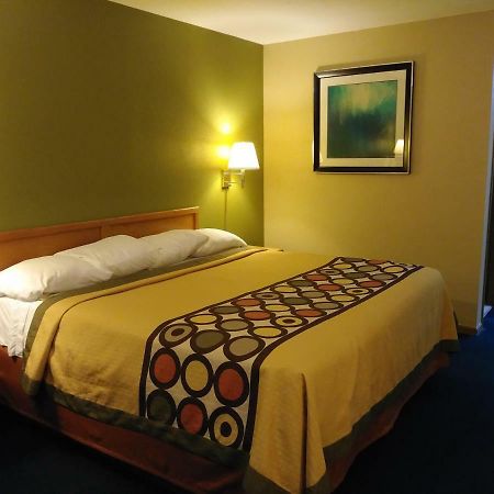 Budgetel Inn & Suites Butler 외부 사진