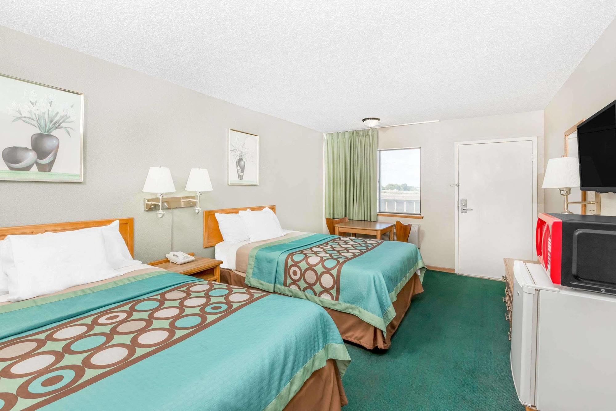 Budgetel Inn & Suites Butler 외부 사진
