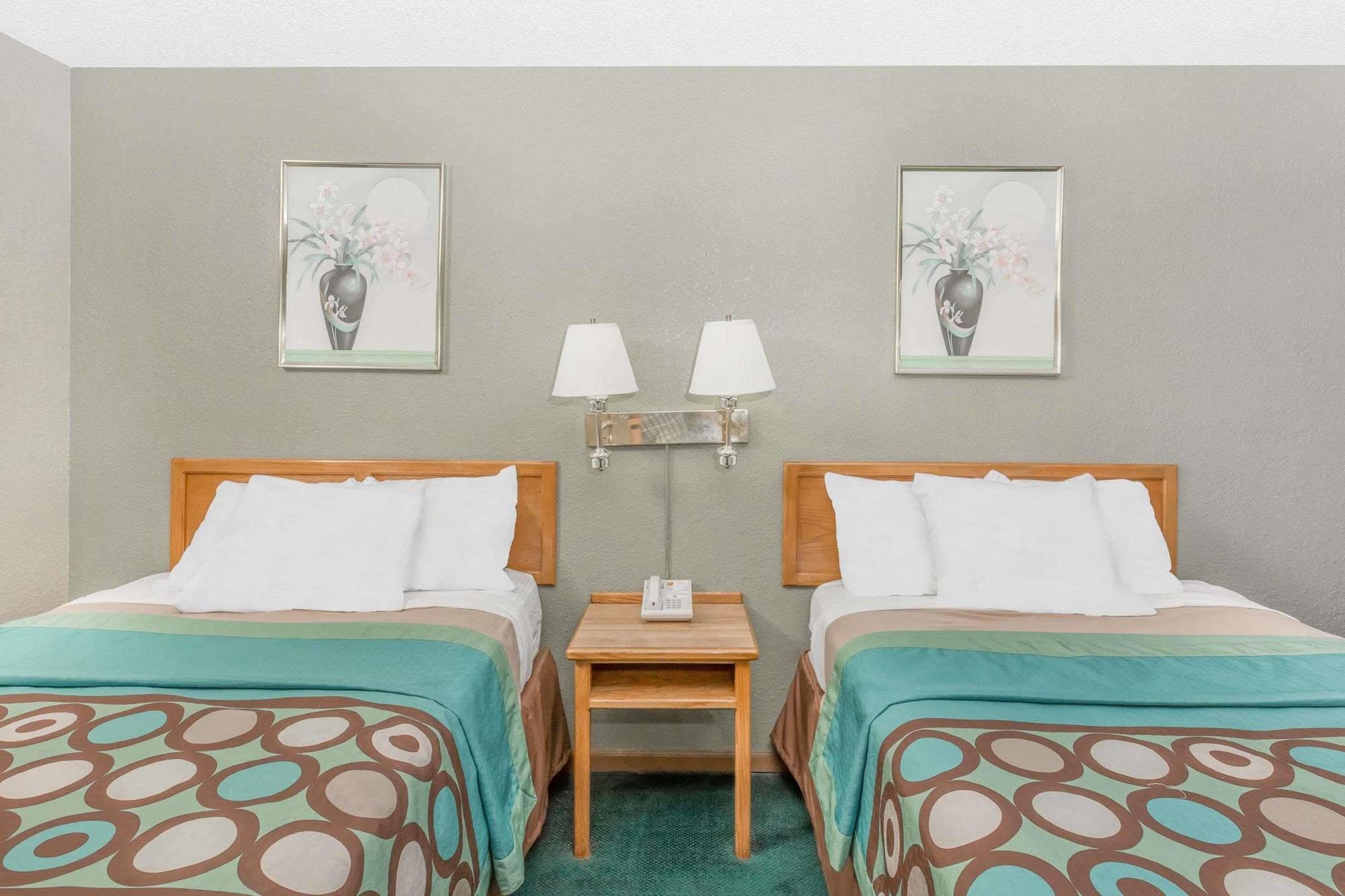 Budgetel Inn & Suites Butler 외부 사진