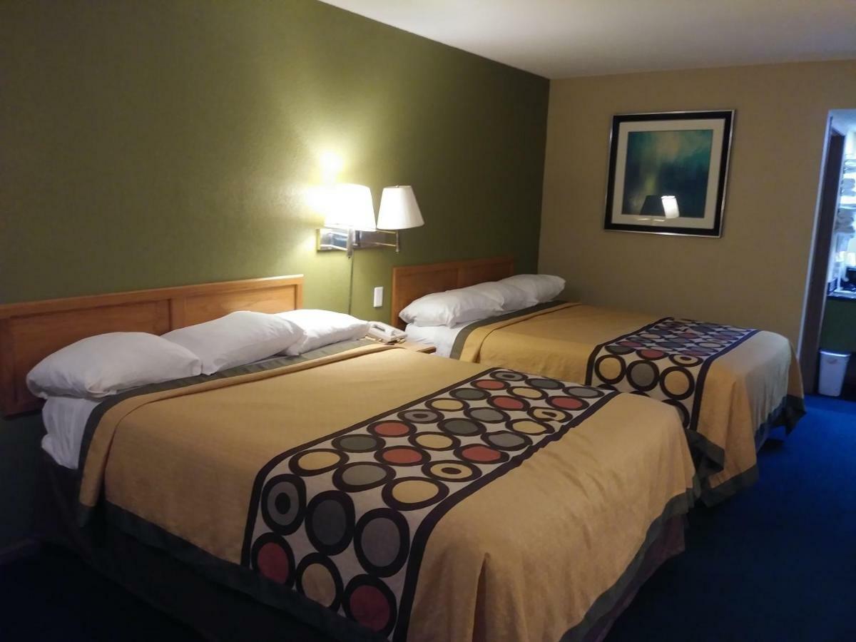 Budgetel Inn & Suites Butler 외부 사진